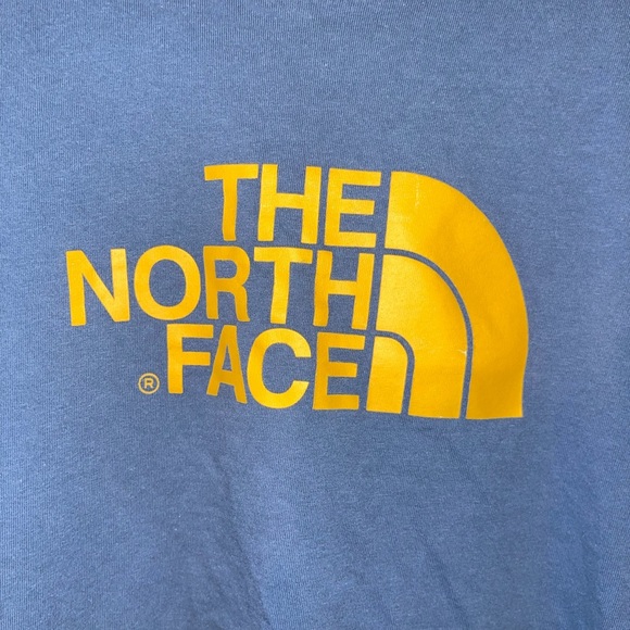 The North Face T-Shirt - Picture 2 of 4